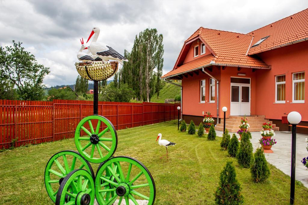 Picnic Panzio Bed and Breakfast Lunca de Sus Εξωτερικό φωτογραφία
