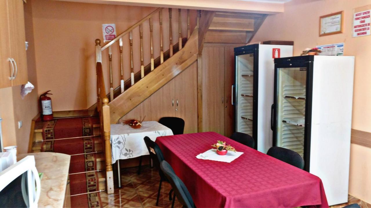 Picnic Panzio Bed and Breakfast Lunca de Sus Εξωτερικό φωτογραφία